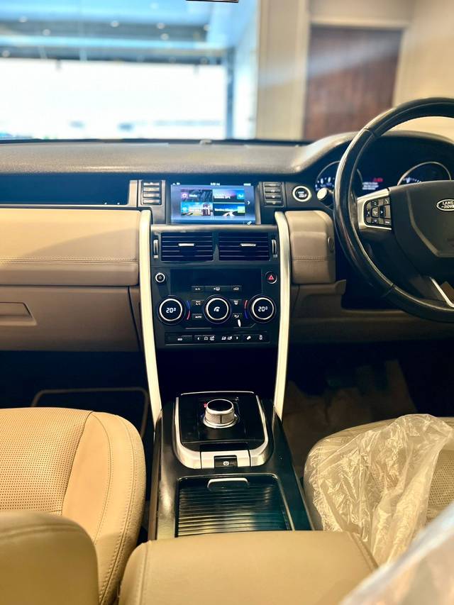 https://images10.gaadi.com/usedcar_image/3673185/original/img2915187__used_car_2915187_1700047440.jpg?imwidth=6402