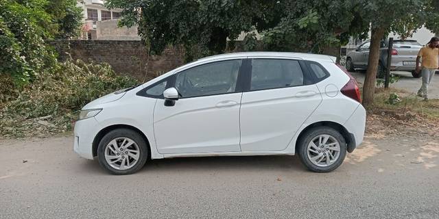 https://images10.gaadi.com/usedcar_image/3673192/original/08__VCC_IMG_1699431194897_1816756_95_1699431595.jpg?imwidth=6401
