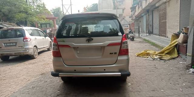 https://images10.gaadi.com/usedcar_image/3673195/original/08__VCC_1816788_96_1699440963.jpg?imwidth=6402