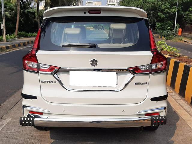 https://images10.gaadi.com/usedcar_image/3673226/original/processed_img2915208__used_car_2915208_1700114453.jpg?imwidth=6402