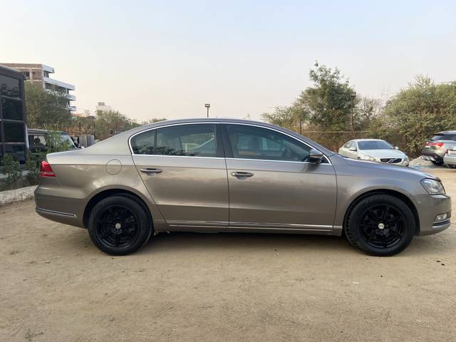https://images10.gaadi.com/usedcar_image/3673309/original/img2915252__usedcar_img_2108_2915252_1700053216.jpg?imwidth=6401