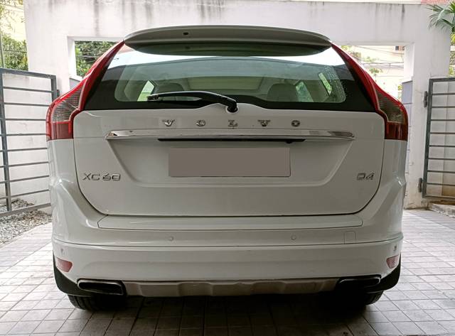 https://images10.gaadi.com/usedcar_image/3673328/original/processed_img2915260__usedcar_img20220327172514_2021700053637_1700053682.jpg?imwidth=6402