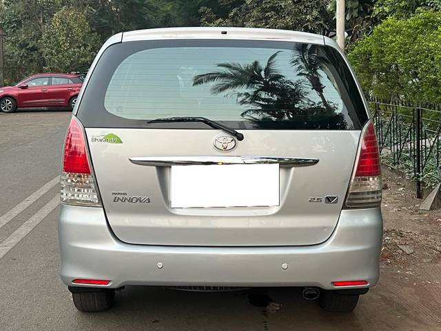 https://images10.gaadi.com/usedcar_image/3673333/original/processed_img2915262__used_car_2915262_1700053945.jpg?imwidth=6402