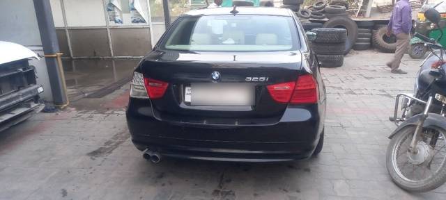https://images10.gaadi.com/usedcar_image/3673381/original/08__VCC_1816987_96_1699449262.jpg?imwidth=6402