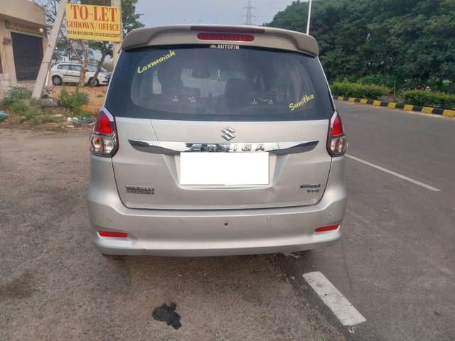 https://images10.gaadi.com/usedcar_image/3673395/original/processed_img2915306__used_car_2915306_1700055804.jpg?imwidth=6402