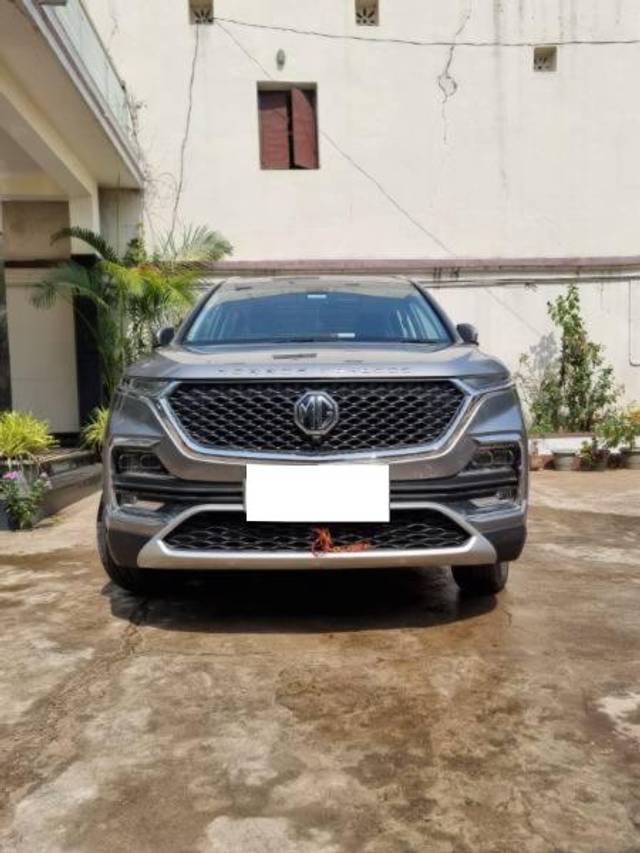https://images10.gaadi.com/usedcar_image/3673401/original/processed_25b20a34-a8ec-435e-9e80-3db903c37dda.jpg?imwidth=6401