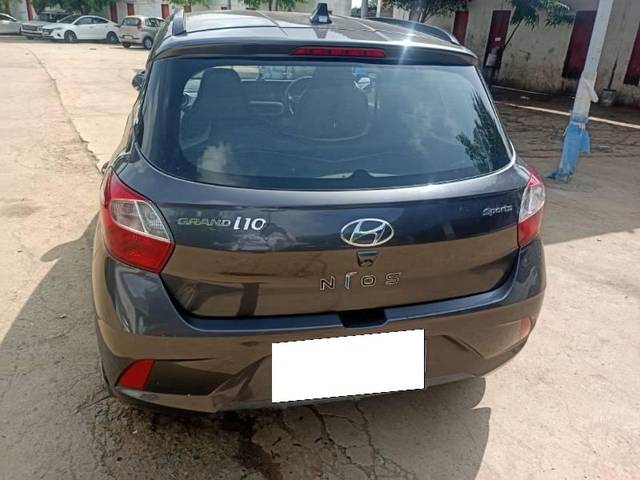 https://images10.gaadi.com/usedcar_image/3673552/original/processed_5384667f-7404-421b-a4f6-fb1eef5d2168.jpg?imwidth=6401
