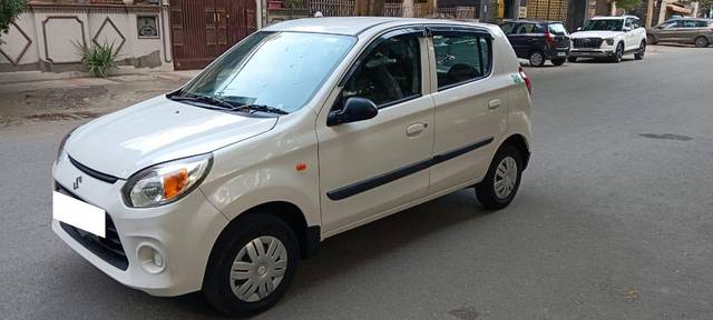 https://images10.gaadi.com/usedcar_image/3673596/original/processed_img2915339__used_car_2915339_1700069728.jpg?imwidth=6400