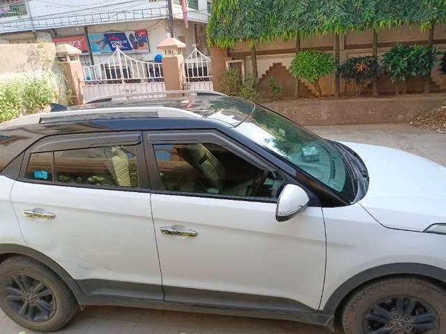 https://images10.gaadi.com/usedcar_image/3673631/original/processed_52d89435-8e9a-4991-aabf-c6b798d9aa87.jpg?imwidth=6401
