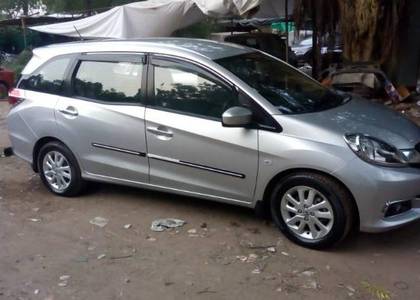 Honda Mobilio V i-DTEC Honda Mobilio V i-DTEC