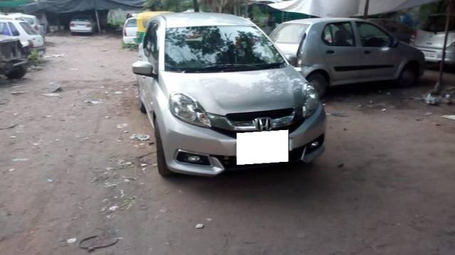 https://images10.gaadi.com/usedcar_image/3673669/original/processed_ba031380-6875-494c-a442-cebc31ac6c42.jpg?imwidth=6401