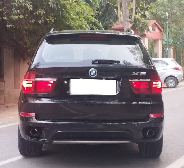 https://images10.gaadi.com/usedcar_image/3673708/original/processed_img2915357__used_car_2915357_1700097223.jpg?imwidth=6402