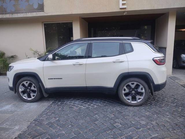 https://images10.gaadi.com/usedcar_image/3673795/original/processed_1479a0ef-3ef2-4c3f-b554-f5ef2033276a.jpeg?imwidth=6402