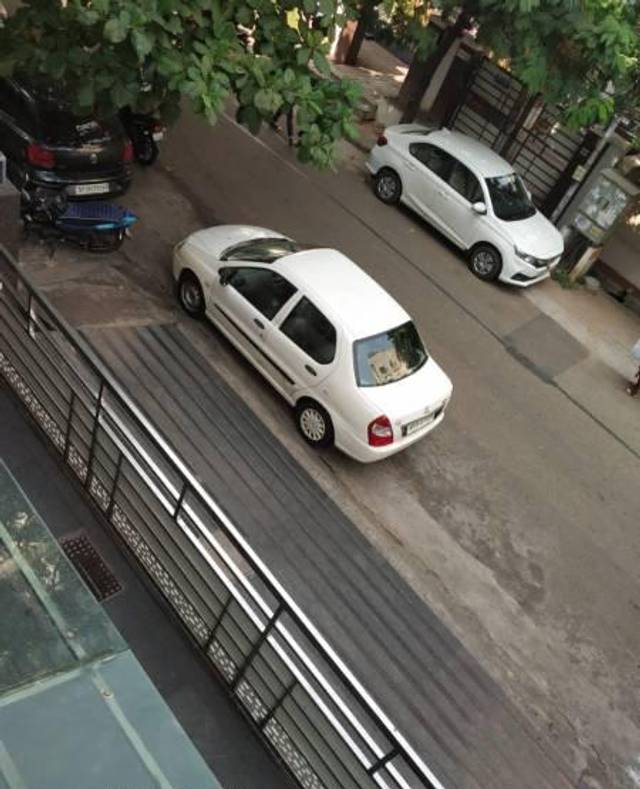 https://images10.gaadi.com/usedcar_image/3673797/original/processed_fa55f3fc-3da2-4a90-b765-9caee678e97c.jpg?imwidth=6402