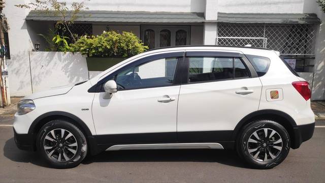 https://images10.gaadi.com/usedcar_image/3673819/original/processed_img2915390__usedcar_img_20231116_wa0012_35681700108699_1700108824.jpg?imwidth=6402