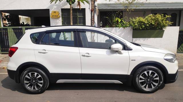 https://images10.gaadi.com/usedcar_image/3673819/original/processed_img2915390__usedcar_img_20231116_wa0014_35681700108699_1700108824.jpg?imwidth=6401