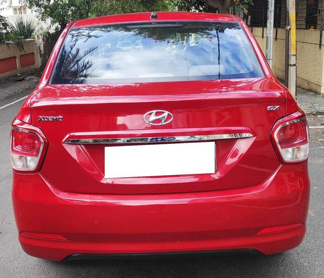 https://images10.gaadi.com/usedcar_image/3673847/original/processed_img2915398__usedcar_img_20231116_wa0088_35681700110613_1700110644.jpg?imwidth=6402