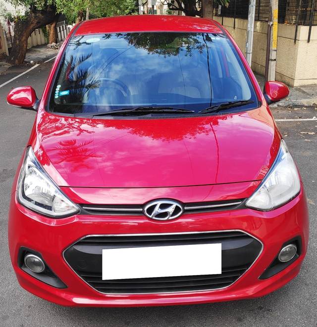 https://images10.gaadi.com/usedcar_image/3673847/original/processed_img2915398__usedcar_img_20231116_wa0093_35681700110613_1700110644.jpg?imwidth=6400
