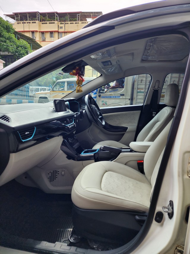 Second-hand 2020 Tata Nexon EV XZ Plus Lux for sale in Kolkata-10