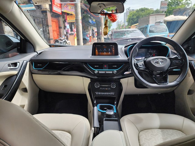 Second-hand 2020 Tata Nexon EV XZ Plus Lux for sale in Kolkata-11