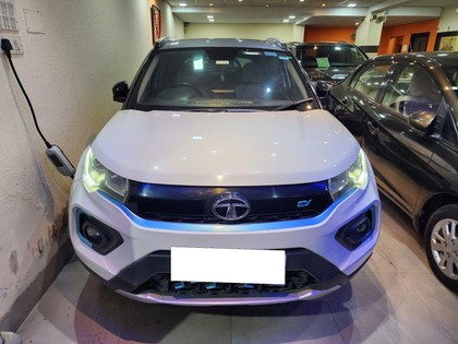 Tata Nexon EV XZ Plus Lux - Photo 1