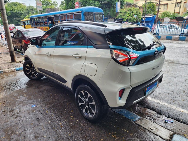 Second-hand 2020 Tata Nexon EV XZ Plus Lux for sale in Kolkata-6