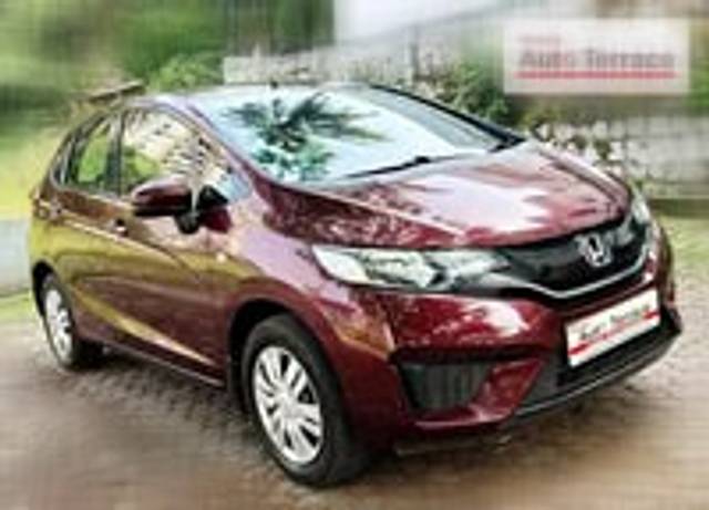 https://images10.gaadi.com/usedcar_image/3673917/original/img3673917__replace_img_6555b2701781d_1700115056.png?imwidth=6400