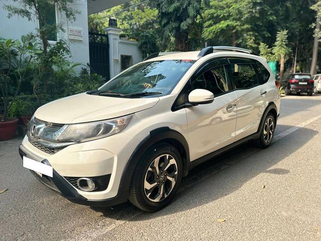 https://images10.gaadi.com/usedcar_image/3673954/original/processed_img2915445__used_car_2915445_1700115688.jpg?imwidth=6400