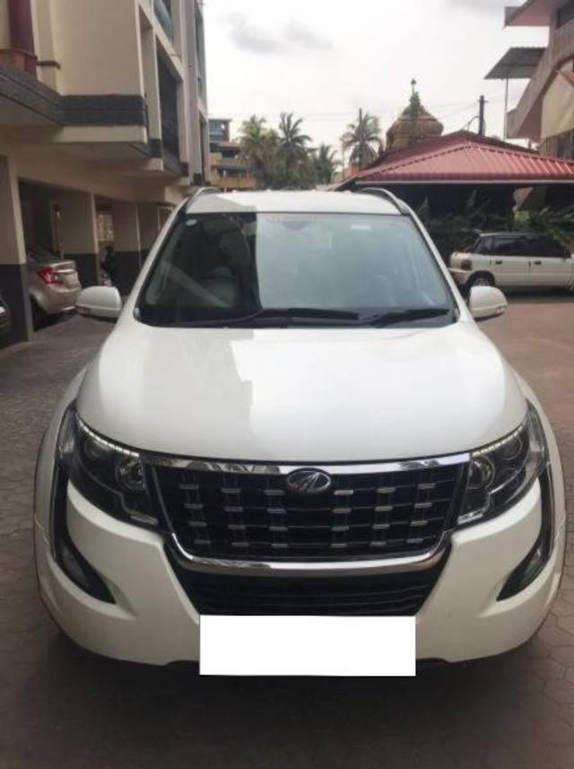 https://images10.gaadi.com/usedcar_image/3673958/original/processed_ef5e1ec3-15d2-47b5-b117-7d3c591894b6.jpg?imwidth=6402