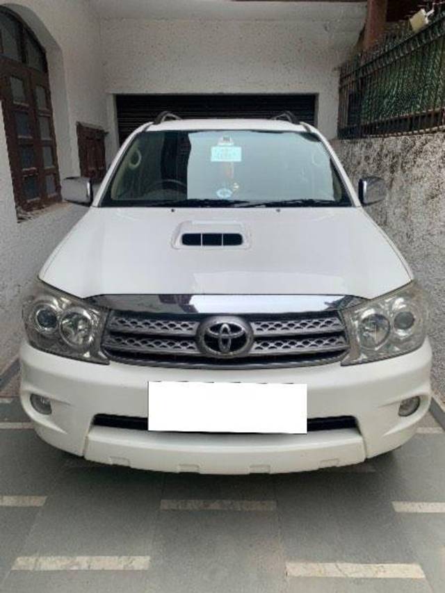 https://images10.gaadi.com/usedcar_image/3673995/original/processed_processed_839f9b4e-0ac5-4106-88a5-fb308d181ed4.jpeg?imwidth=6400