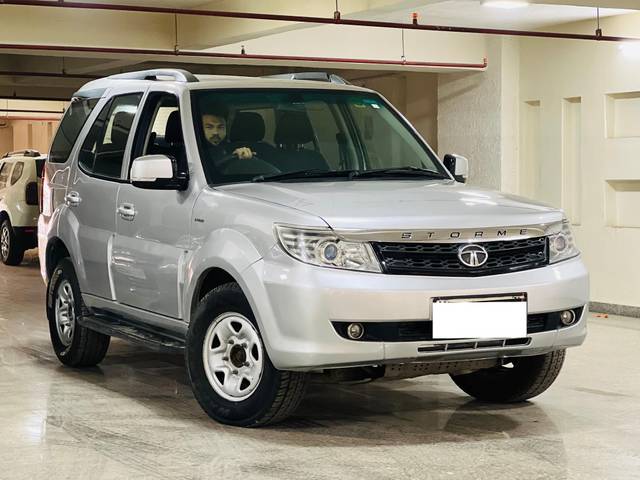 https://images10.gaadi.com/usedcar_image/3674017/original/processed_img2915478__used_car_2915478_1700117698.jpg?imwidth=6400
