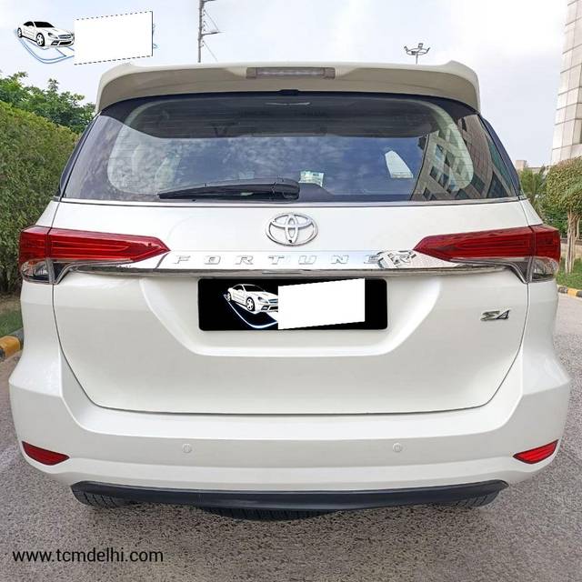 https://images10.gaadi.com/usedcar_image/3674152/original/processed_img2915552__usedcar_whatsappimage2023_11_16at23359pm_2__2915552_1700126063.jpeg?imwidth=6402