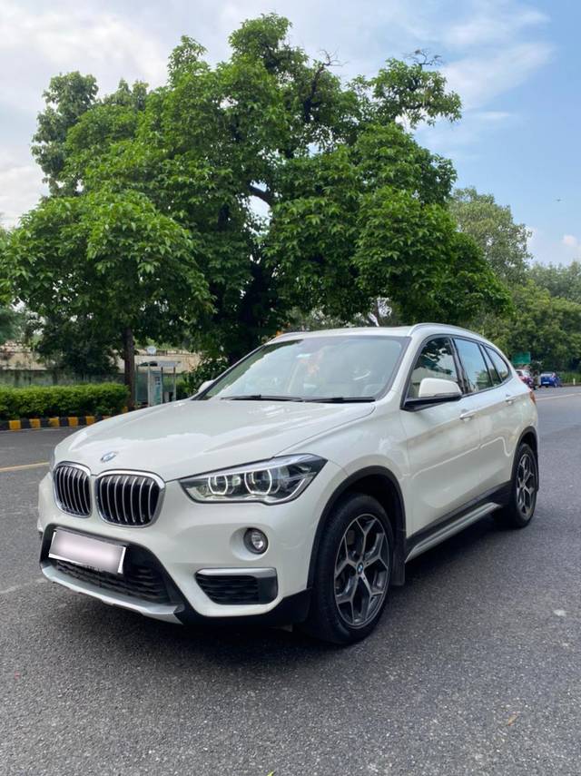 https://images10.gaadi.com/usedcar_image/3674156/original/processed_img2915555__used_car_2915555_1700122924.jpg?imwidth=6402