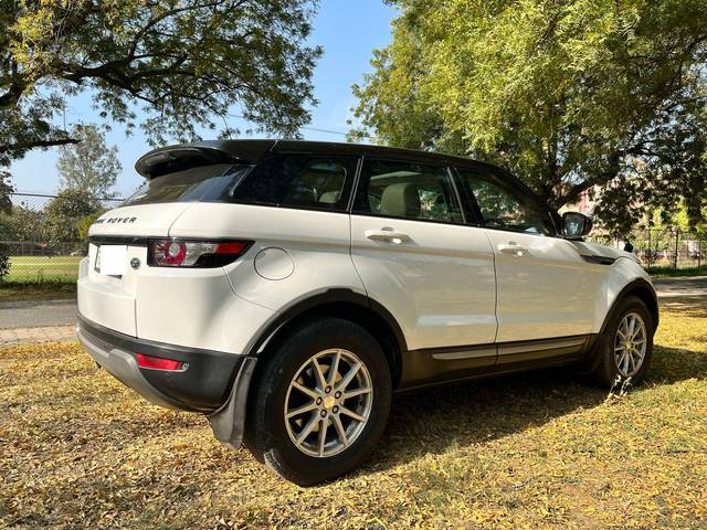 https://images10.gaadi.com/usedcar_image/3674167/original/processed_img2915560__used_car_2915560_1700123218.jpg?imwidth=6402