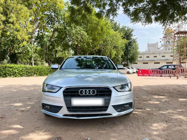 https://images10.gaadi.com/usedcar_image/3674171/original/processed_img2915561__used_car_2915561_1700123340.jpg?imwidth=6402