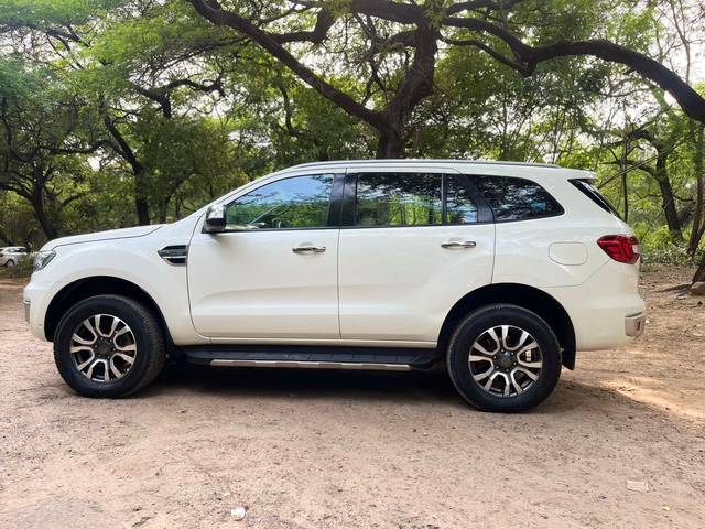 https://images10.gaadi.com/usedcar_image/3674174/original/img2915564__used_car_2915564_1700123442.jpg?imwidth=6402