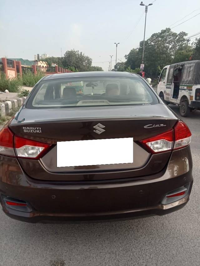 https://images10.gaadi.com/usedcar_image/3674266/original/processed_img2915622__used_car_2915622_1700126495.jpg?imwidth=6401
