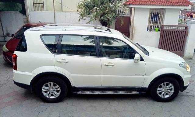 https://images10.gaadi.com/usedcar_image/3674281/original/processed_img2915626__usedcar_15_2915626_1701091373.jpeg?imwidth=6401