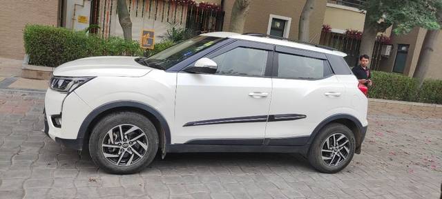 https://images10.gaadi.com/usedcar_image/3674298/original/09__VCC_IMG_1699519038808_1817353_95_1699519079.jpg?imwidth=6402