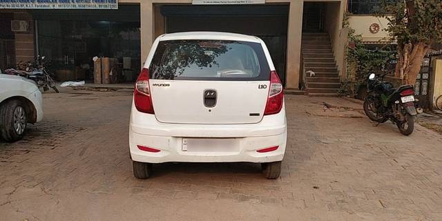 https://images10.gaadi.com/usedcar_image/3674304/original/08__VCC_1816851_96_1699439555.jpg?imwidth=6402