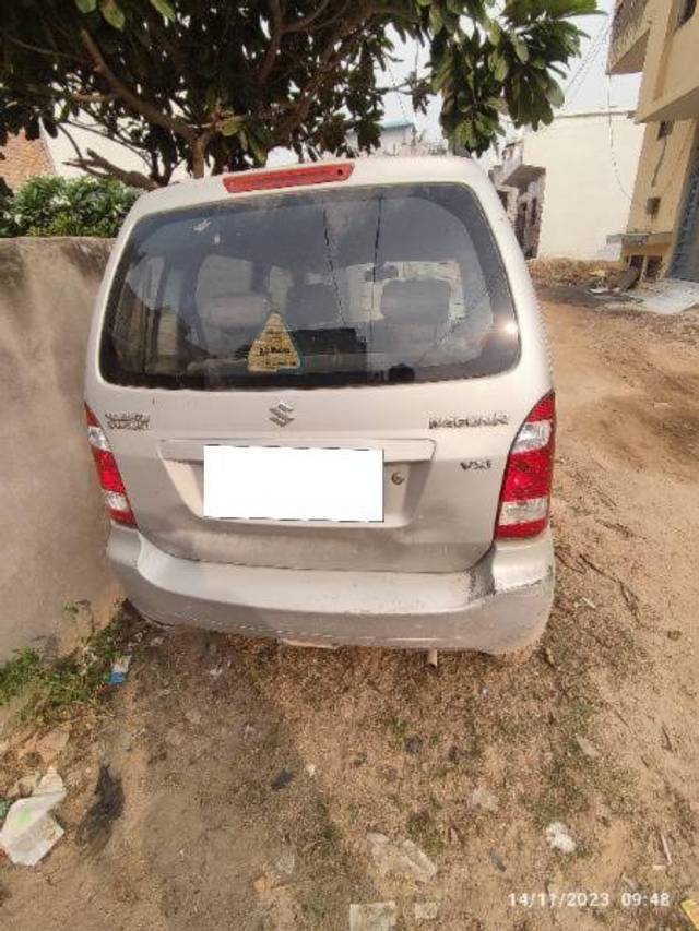 https://images10.gaadi.com/usedcar_image/3674441/original/processed_8c0baf62-2450-44a6-81c5-ff195e526e8d.jpg?imwidth=6401