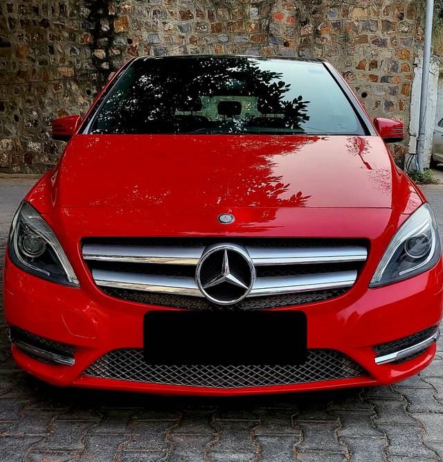 https://images10.gaadi.com/usedcar_image/3674457/original/img2915739__used_car_2915739_1700131753.jpg?imwidth=6400