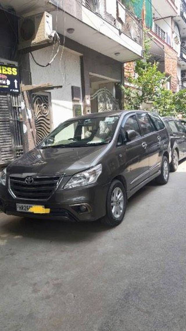 https://images10.gaadi.com/usedcar_image/3674520/original/processed_2f792d5e-716f-4393-b86a-ced7bb784d80.jpeg?imwidth=6402
