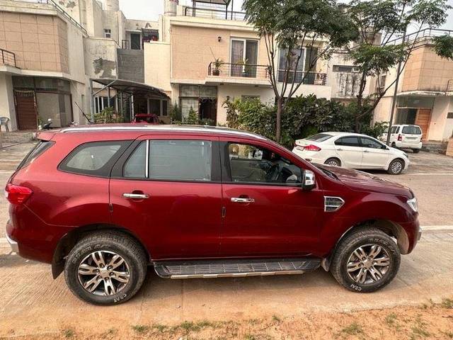 https://images10.gaadi.com/usedcar_image/3674525/original/processed_07b0248d-40d8-4f4e-b756-d3e75d20c9c5.jpeg?imwidth=6401