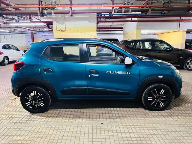 https://images10.gaadi.com/usedcar_image/3674559/original/processed_img2915791__usedcar_img_20231009_wa0028_27821700133848_1700133984.jpg?imwidth=6401