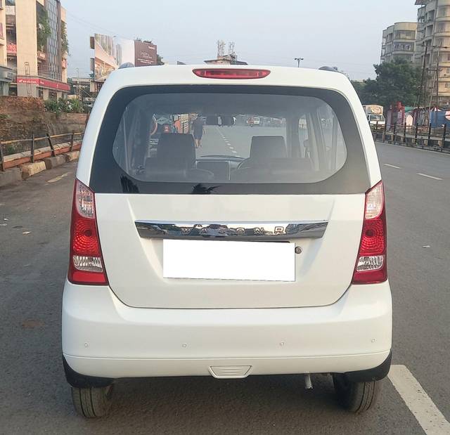 https://images10.gaadi.com/usedcar_image/3674590/original/processed_img2915800__used_car_2915800_1700135530.jpg?imwidth=6402