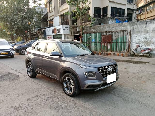 https://images10.gaadi.com/usedcar_image/3674606/original/processed_img2915809__used_car_2915809_1700136294.jpg?imwidth=6400