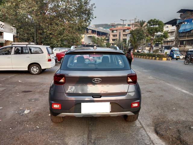 https://images10.gaadi.com/usedcar_image/3674606/original/processed_img2915809__used_car_2915809_1700136305.jpg?imwidth=6402