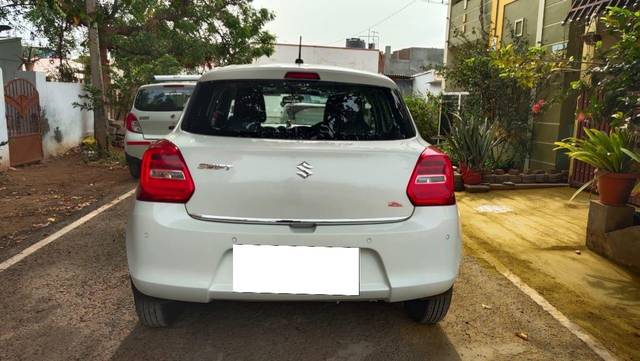 https://images10.gaadi.com/usedcar_image/3674631/original/processed_img2915823__usedcar_7_5701700136809_1700136830.jpeg?imwidth=6401