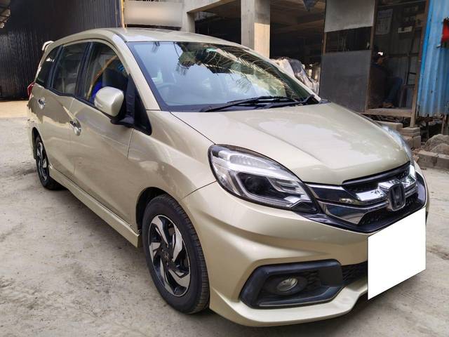 https://images10.gaadi.com/usedcar_image/3674647/original/processed_img2915833__used_car_2915833_1700137306.jpg?imwidth=6402